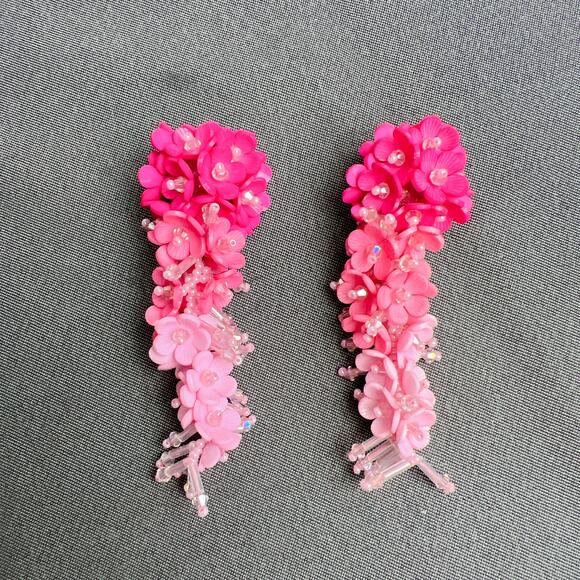Oscar de la Renta Flower Bouquet Clip-On Earrings - Picture 2 of 4